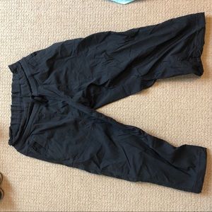 Lululemon Pants, unsure of size